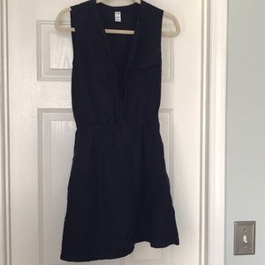 Sleeveless navy blue dress